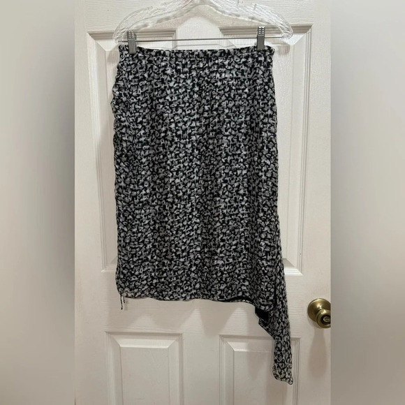 Dana Buchman Silk Skirt Black White Size 8 Asymmetrical Hem Ruching Y2K NWT - Picture 1 of 8